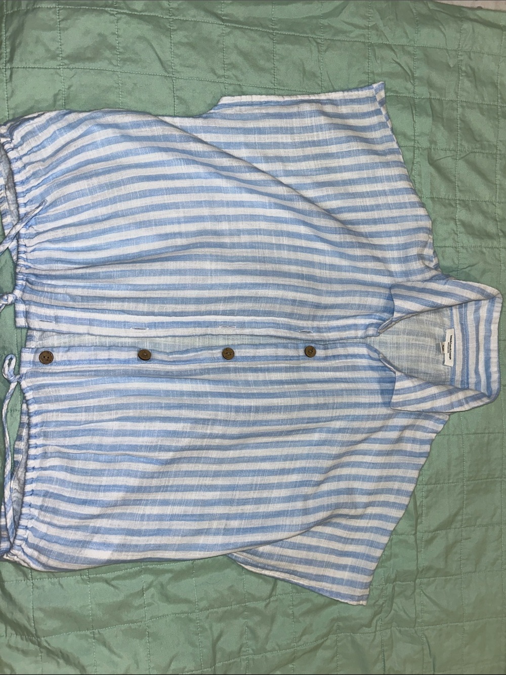 Light Blue & White Striped Short-Sleeve Button-Down Shirt beachlunchlounge
